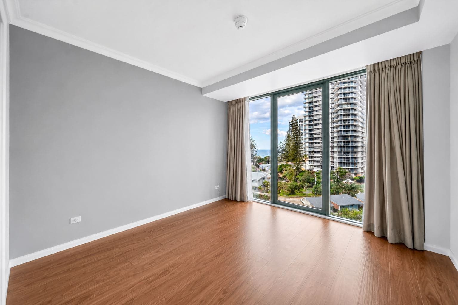 Surfers Paradise, QLD