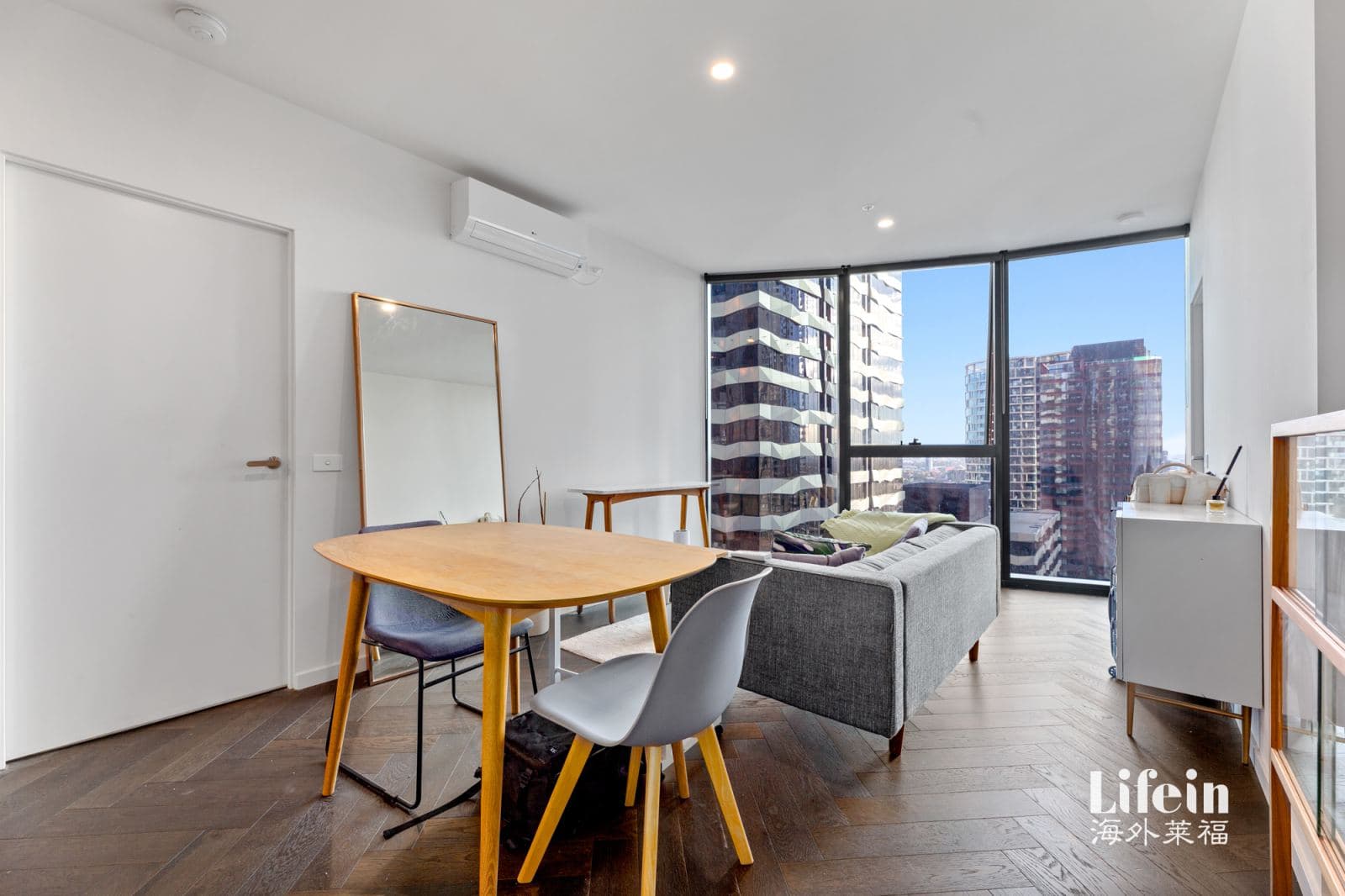 Melbourne, VIC